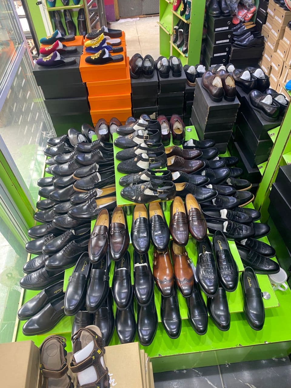 Electronics & Smart Goods Section